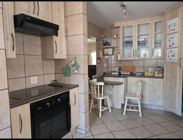 3 BEDROOM PROPERTY TO RENT IN ARCON PARK